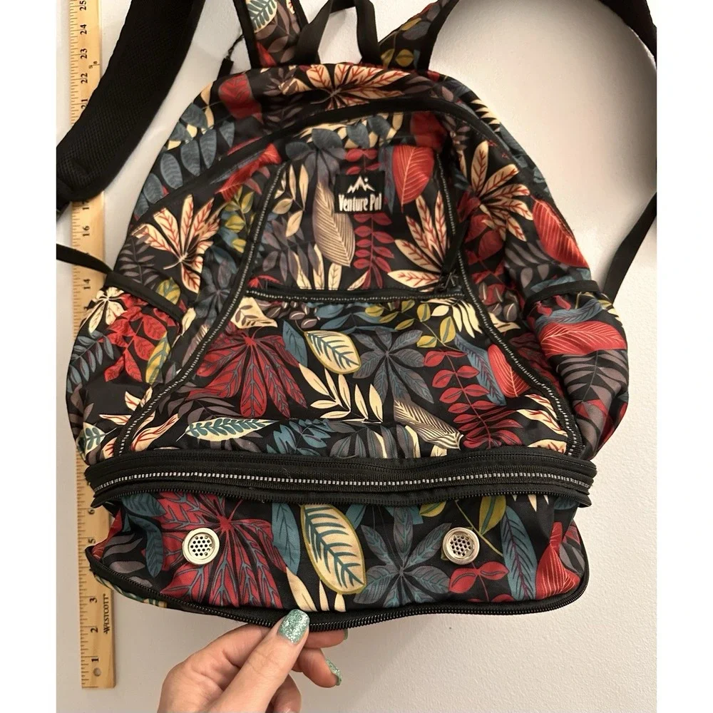 Venture Pal Floral Backpack Black/Multicolor Zip, Bottle Pocket